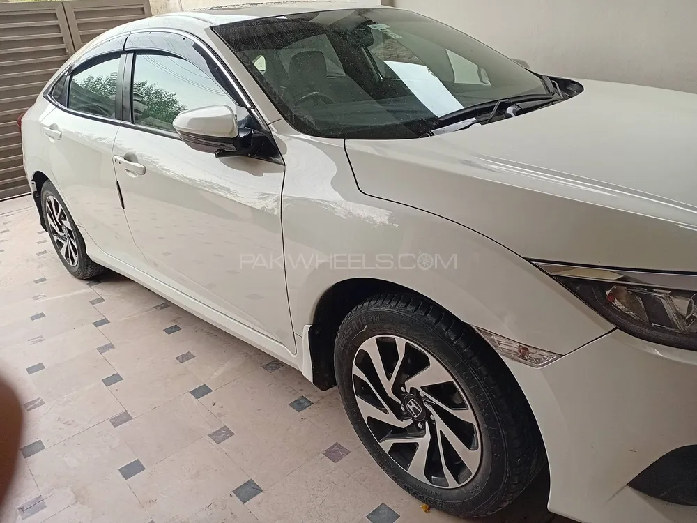 Honda Civic 2017 for Sale in Chakwal Image-1