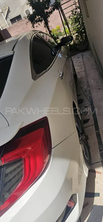 Honda Civic 2017 for Sale in Multan Image-1