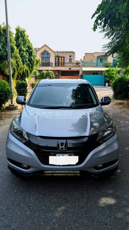Honda Vezel 2014 for Sale in Lahore Image-1