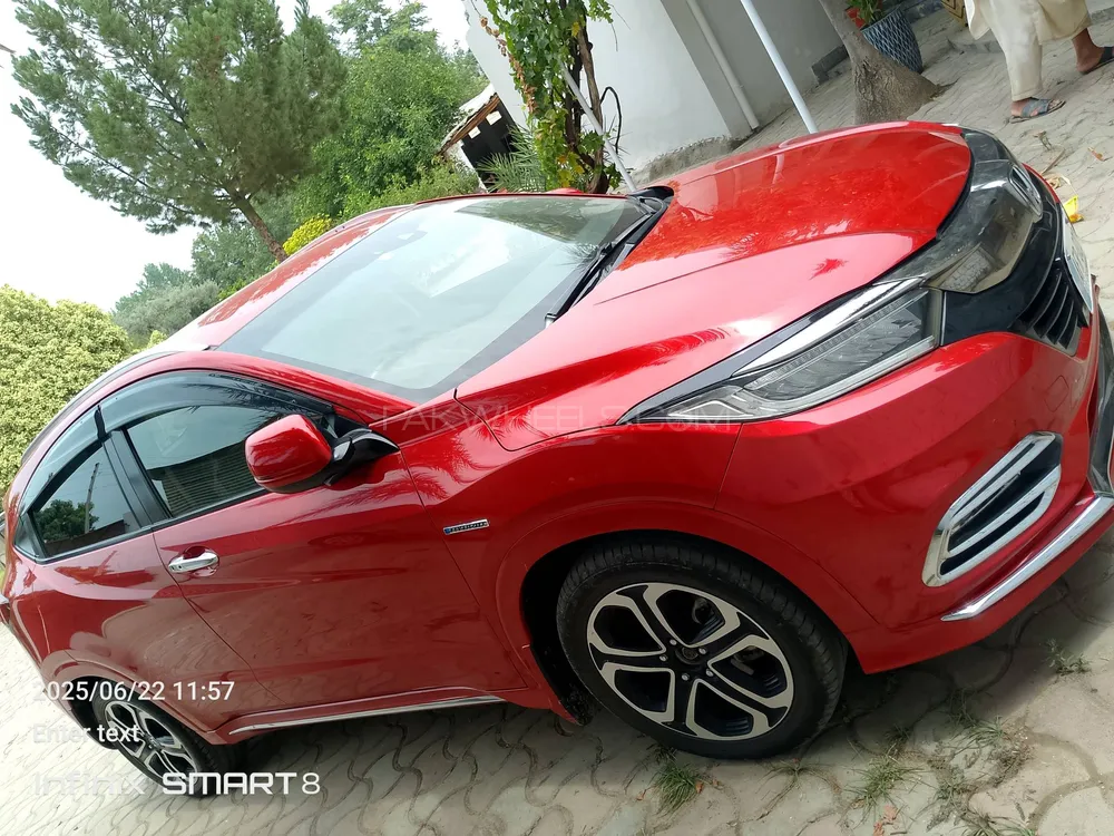 Honda Vezel 2018 for Sale in Mardan Image-1