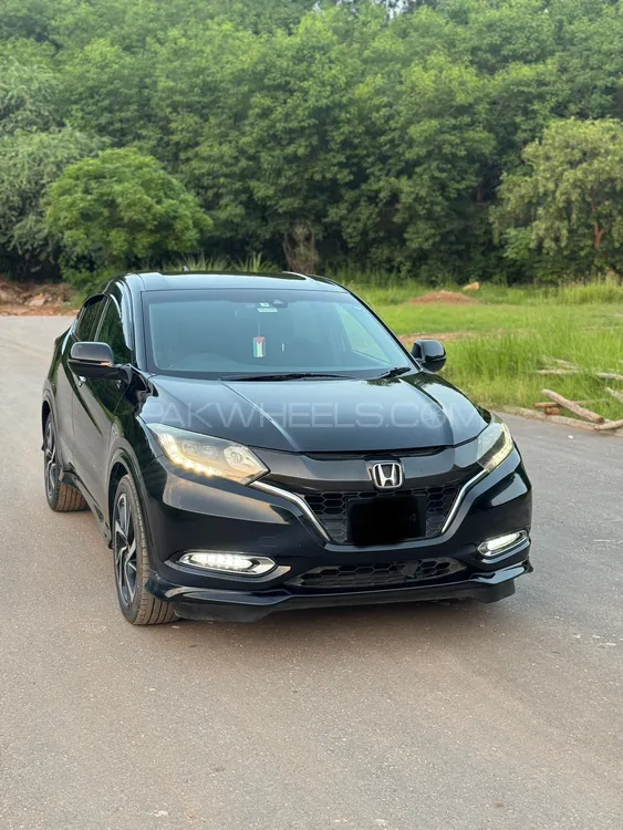 Honda Vezel 2017 for Sale in Islamabad Image-1