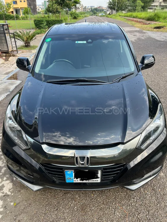 Honda Vezel 2016 for Sale in Islamabad Image-1