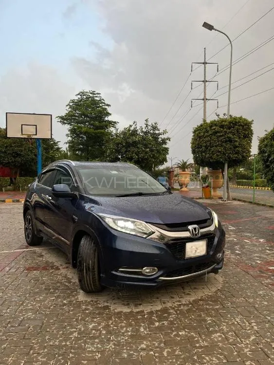 Honda Vezel 2014 for Sale in Lahore Image-1