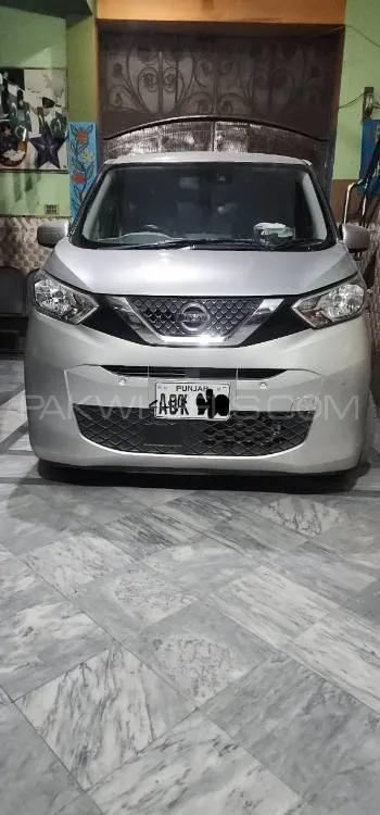 نسان ڈیز 2022 for Sale in لاہور Image-1