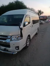Toyota Hiace Grand Cabin 2011 for Sale