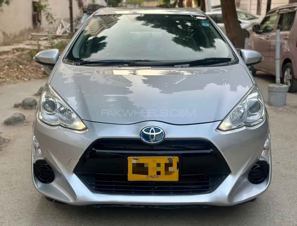 Toyota Aqua 2015 for Sale in Karachi Image-1