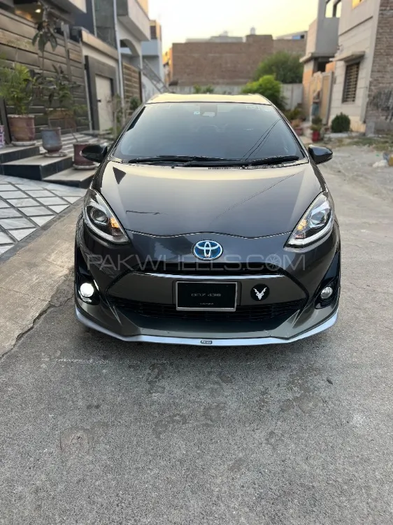 Toyota Aqua 2017 for Sale in Peshawar Image-1