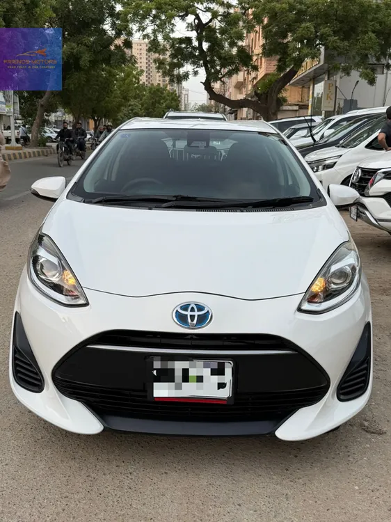 Toyota Aqua 2017 for Sale in Karachi Image-1