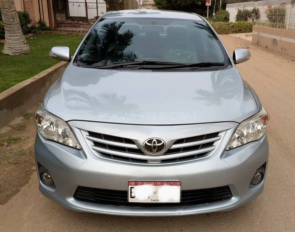 Toyota Corolla 2013 for Sale in Karachi Image-1
