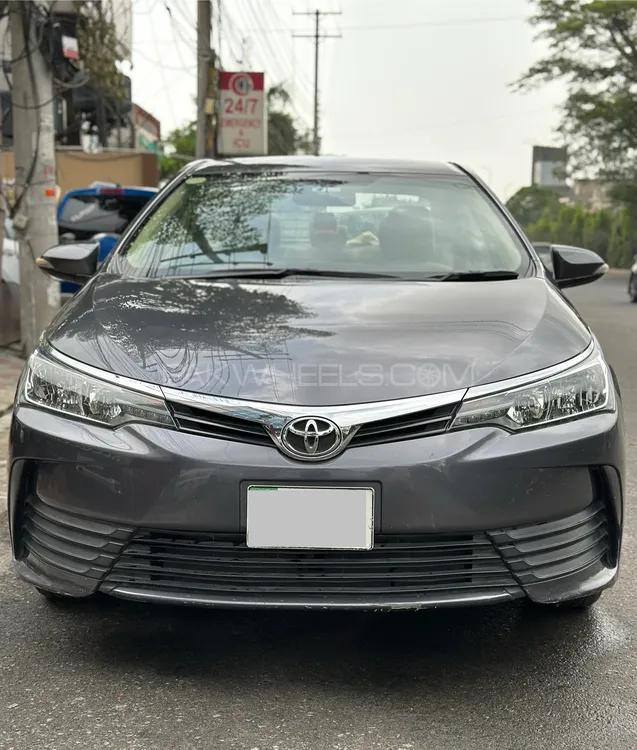 Toyota Corolla 2017 for Sale in Lahore Image-1