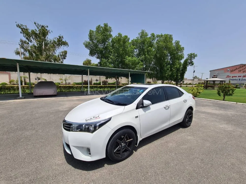 Toyota Corolla 2015 for Sale in Mirpur mathelo Image-1