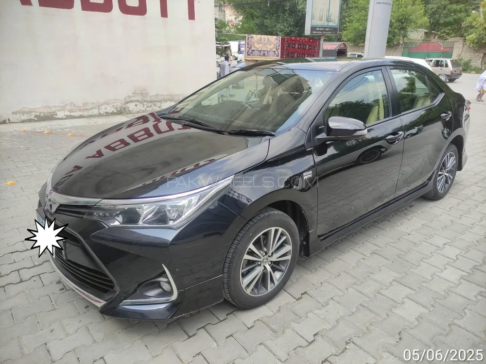 Toyota Corolla 2023 for Sale in Mansehra Image-1