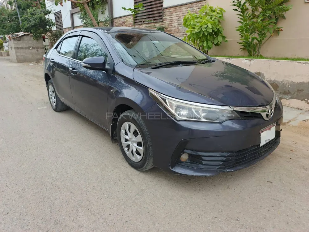 Toyota Corolla 2017 for Sale in Karachi Image-1