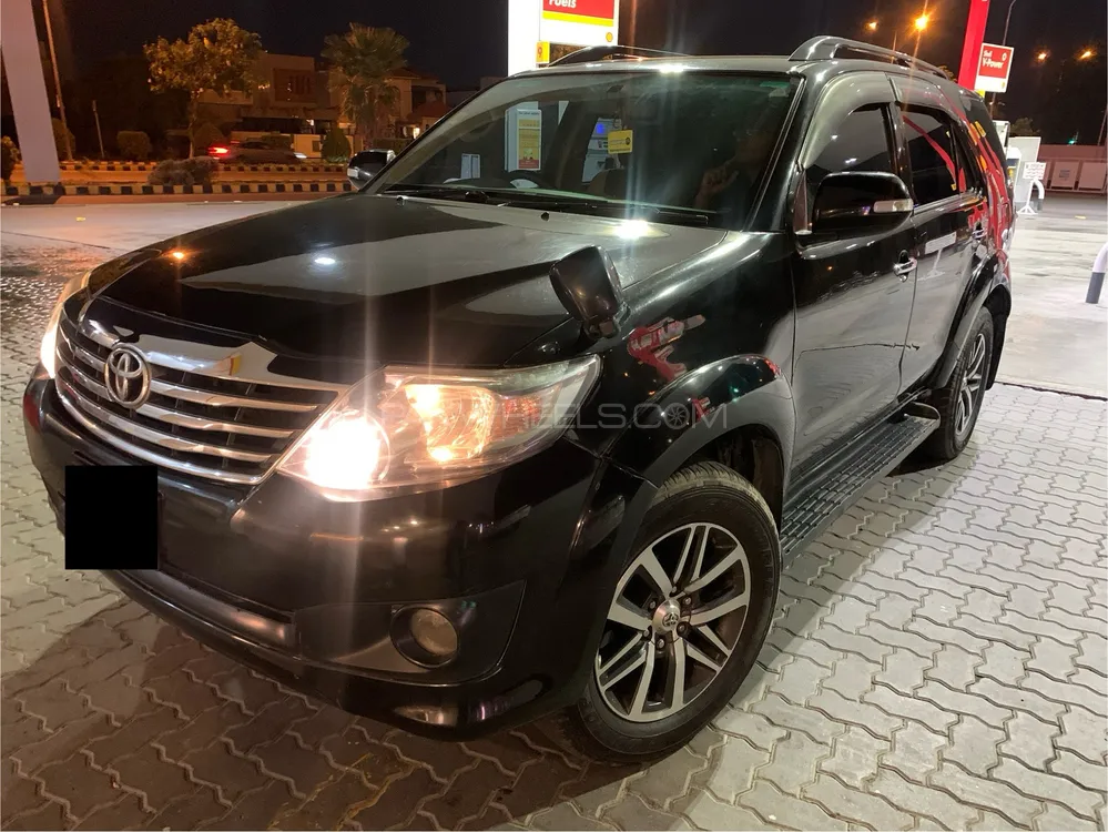 Toyota Fortuner 2013 for Sale in Lahore Image-1