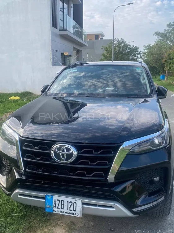 Toyota Fortuner 2022 for Sale in Lahore Image-1