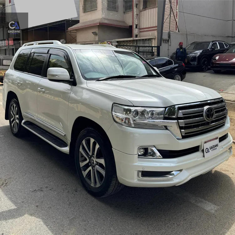 Toyota Land Cruiser 2017 for Sale in Karachi Image-1