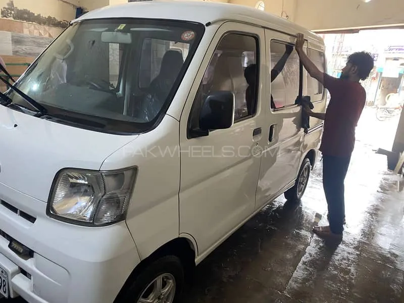 Toyota Pixis Epoch 2013 for Sale in Gujranwala Image-1