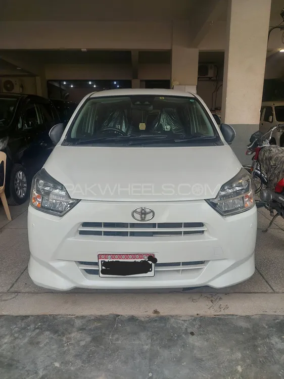 Toyota Pixis Epoch 2018 for Sale in Karachi Image-1