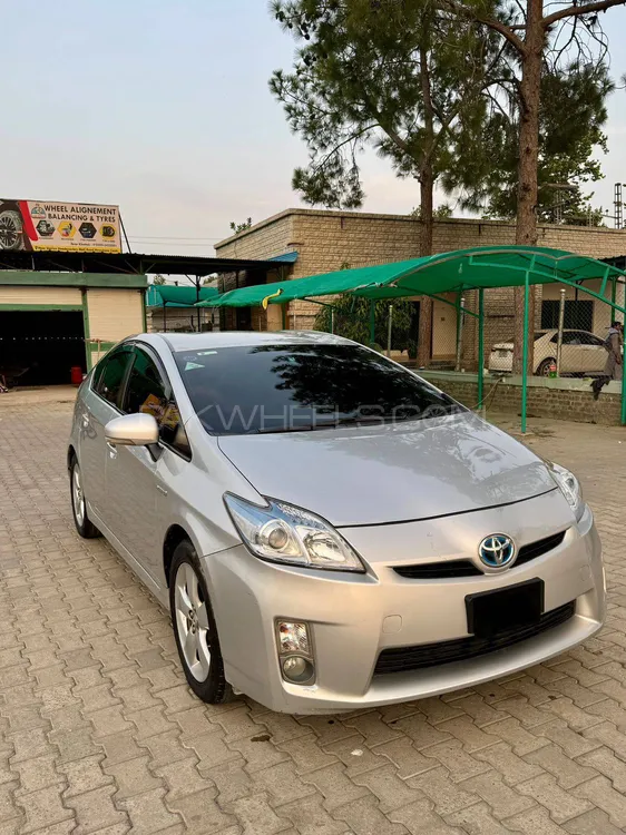 Toyota Prius 2010 for Sale in Peshawar Image-1