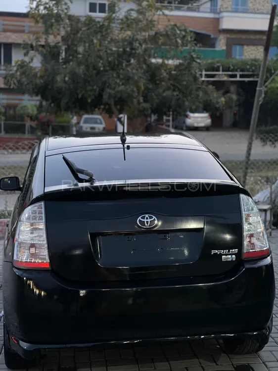 Toyota Prius 2008 for Sale in Islamabad Image-1