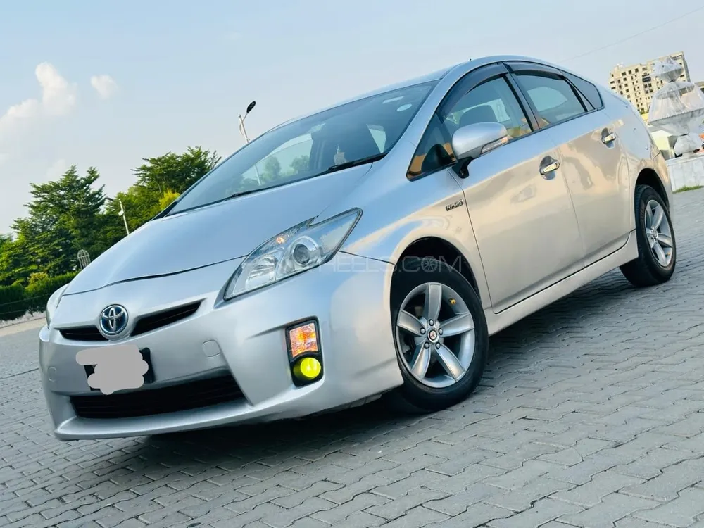 Toyota Prius 2014 for Sale in Islamabad Image-1