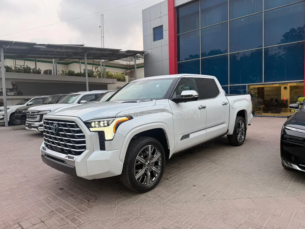 Toyota Tundra 2022 for Sale in Karachi Image-1