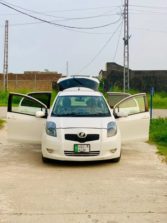 Toyota Vitz 2006 for Sale in Islamabad Image-1