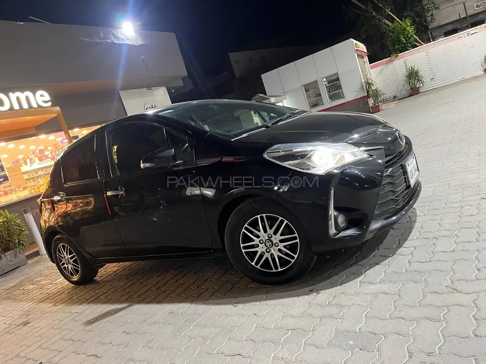 Toyota Vitz 2019 for Sale in Sialkot Image-1
