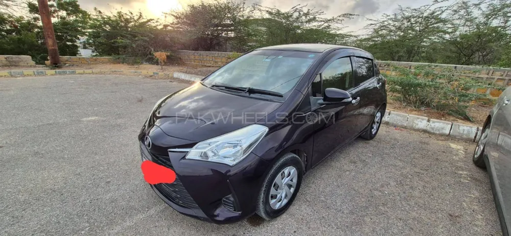 Toyota Vitz 2018 for Sale in Karachi Image-1