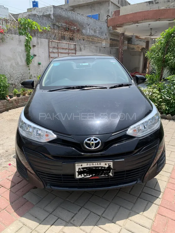 Toyota Yaris Sedan 2021 for Sale in Lahore Image-1
