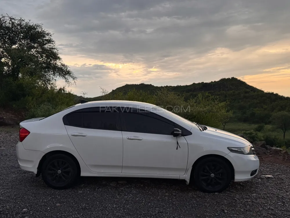 Honda City 2015 for Sale in Islamabad Image-1