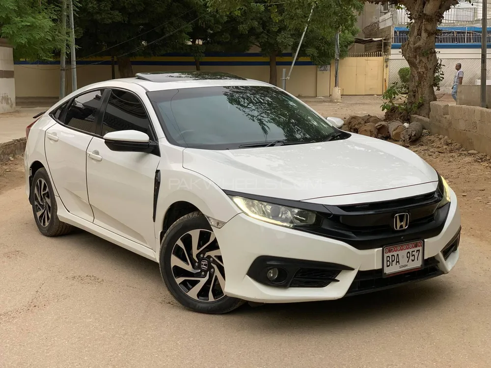 Honda Civic 2018 for Sale in Karachi Image-1