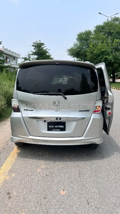 Honda Freed 2012 for Sale in Islamabad Image-1