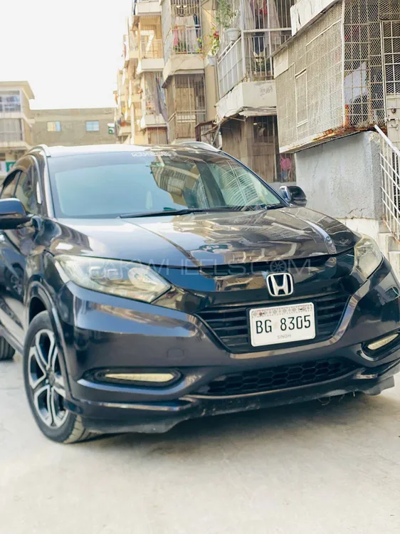 Honda Vezel 2014 for Sale in Karachi Image-1