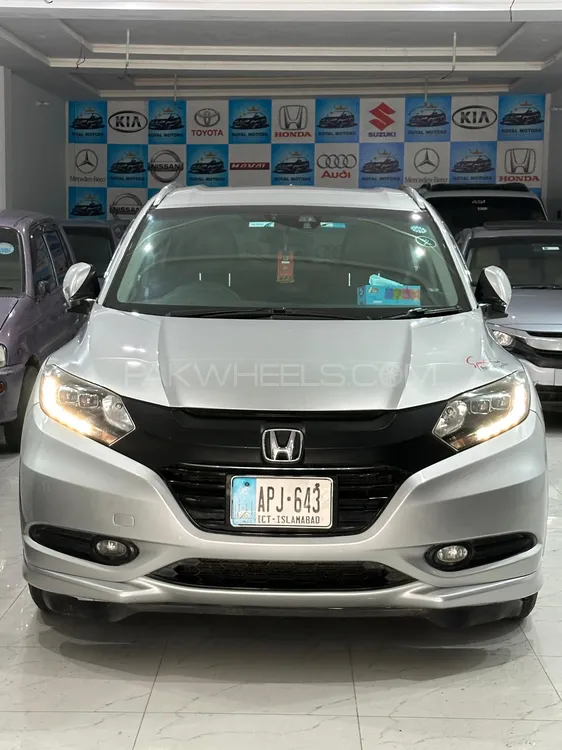 Honda Vezel 2015 for Sale in Faisalabad Image-1