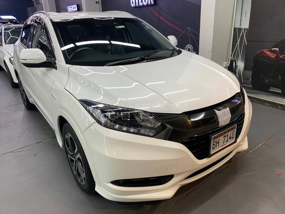 Honda Vezel 2016 for Sale in Karachi Image-1