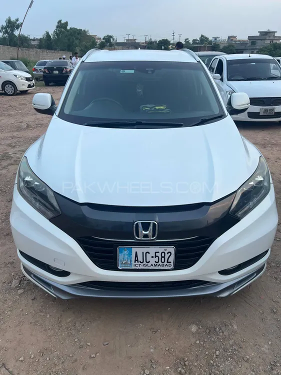 Honda Vezel 2015 for Sale in Rawalpindi Image-1
