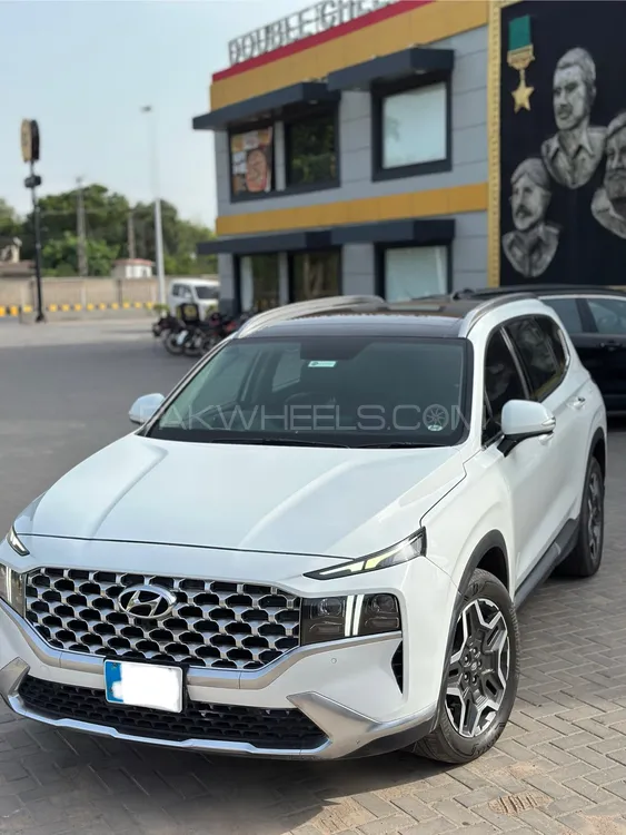 Hyundai Santa Fe 2023 for Sale in Multan Image-1