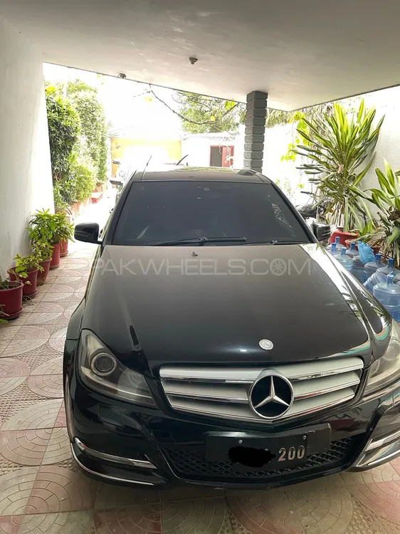 Mercedes Benz C Class 2011 for Sale in Karachi Image-1