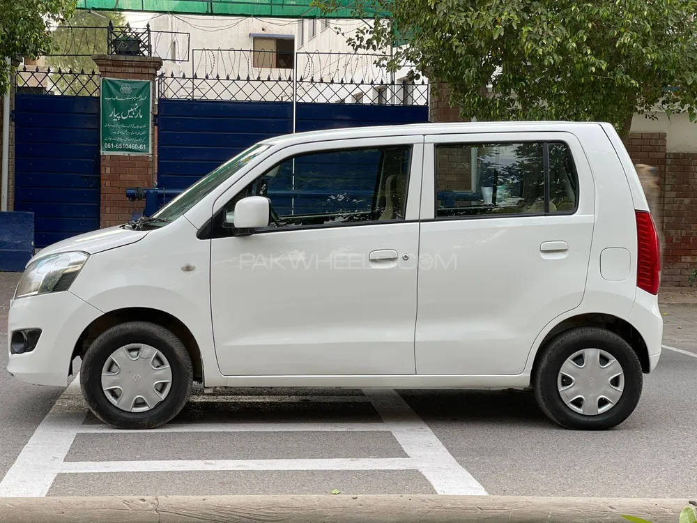 سوزوکی ویگن آر 2018 for Sale in ملتان سوزوکی ویگن آر 2018 for Sale in ملتان Image-3