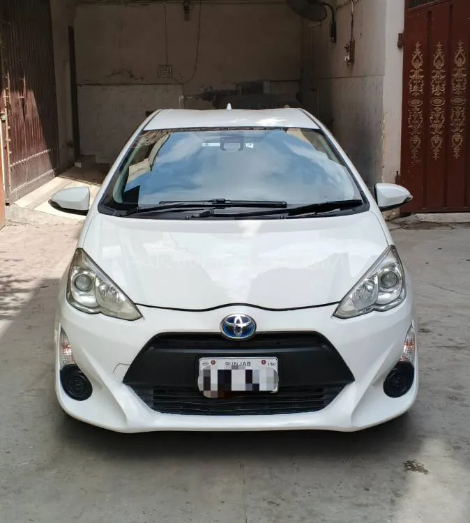 Toyota Aqua 2017 for Sale in Lahore Image-1