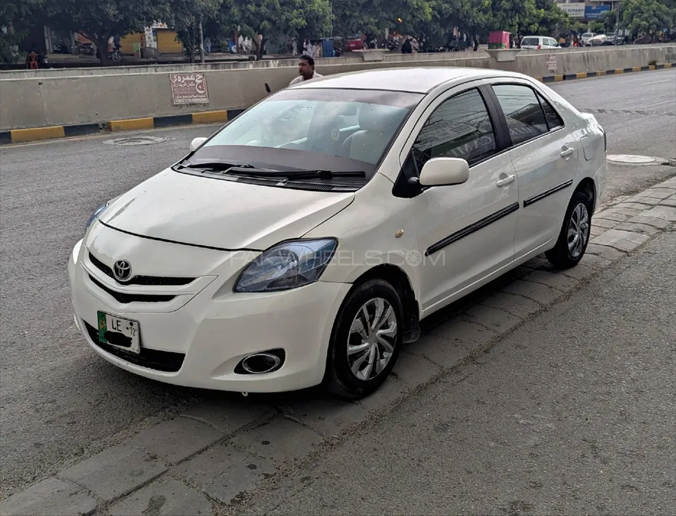 Toyota Belta 2006 for Sale in Lahore Image-1