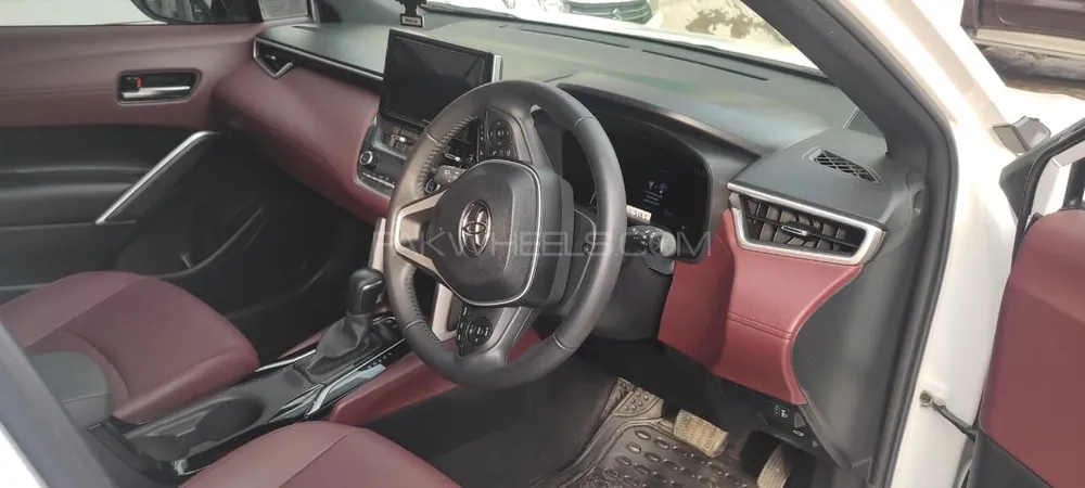 Toyota Corolla Cross 2024 for Sale in Lahore Image-1