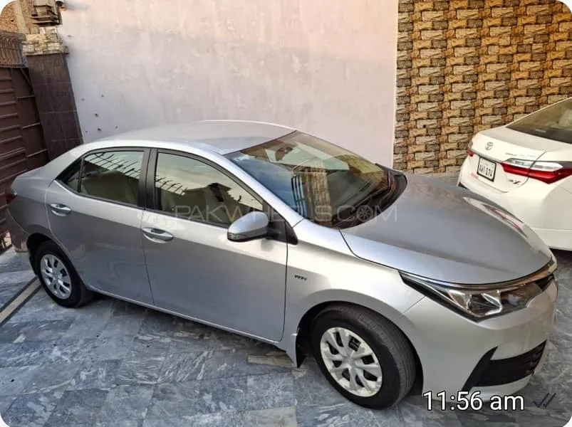 Toyota Corolla 2018 for Sale in Faisalabad Image-1
