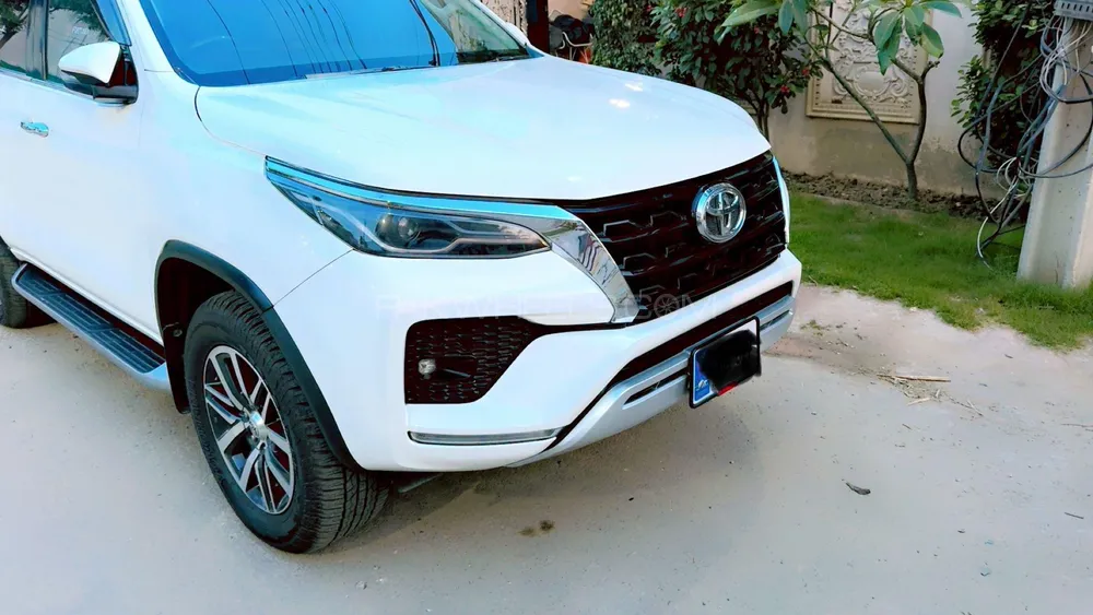 Toyota Fortuner 2019 for Sale in Lahore Image-1