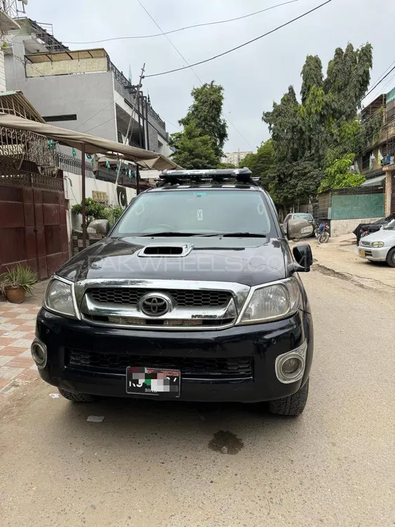 Toyota Hilux 2009 for Sale in Karachi Image-1