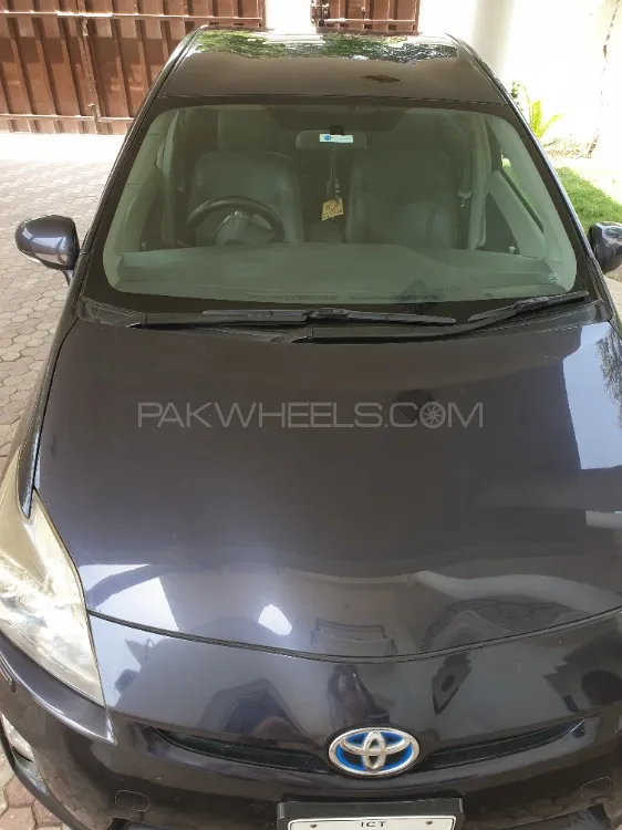 Toyota Prius 2011 for Sale in Lahore Image-1