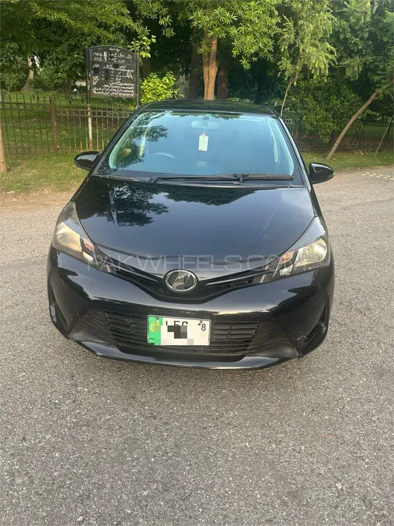 Toyota Vitz 2014 for Sale in Lahore Image-1
