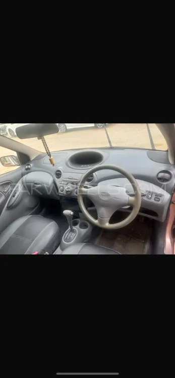 Toyota Vitz 2001 for Sale in Karachi Image-1