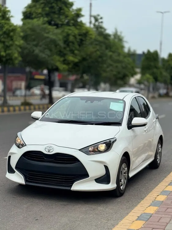 Toyota Yaris Hatchback 2020 for Sale in Sargodha Image-1